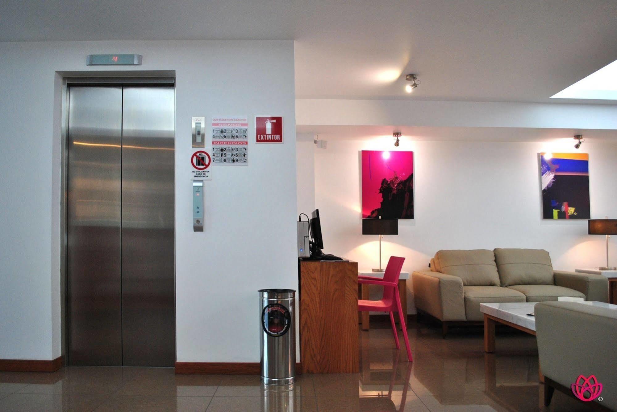 Hotel Y Tu Expo Гвадалахара Экстерьер фото