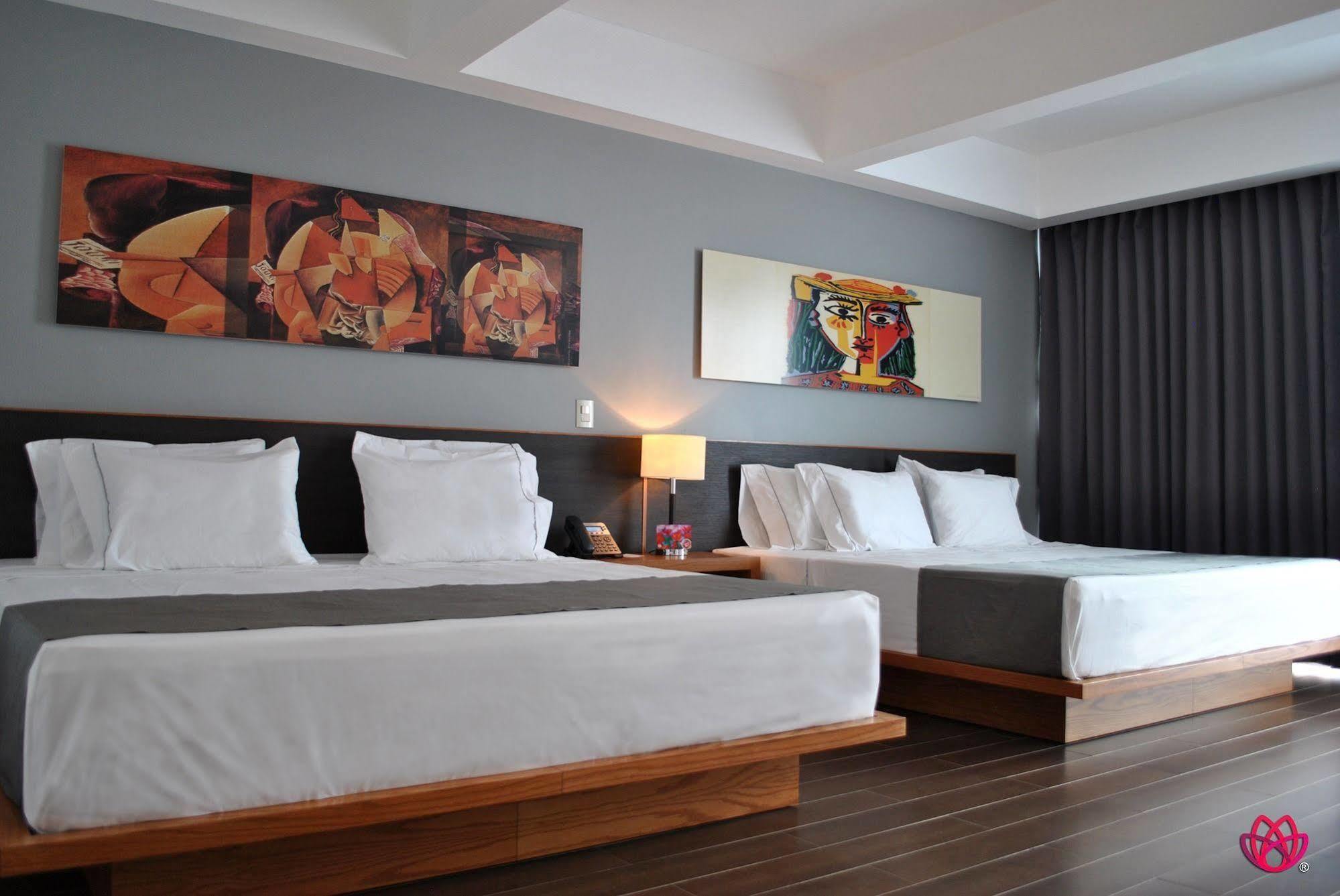 Hotel Y Tu Expo Гвадалахара Экстерьер фото