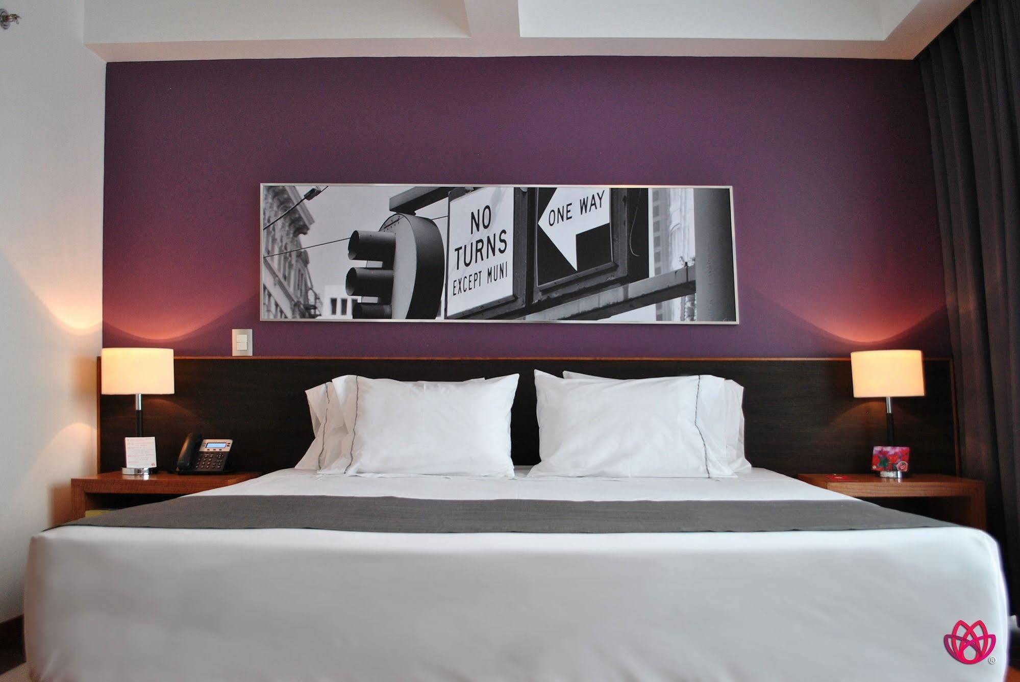 Hotel Y Tu Expo Гвадалахара Экстерьер фото